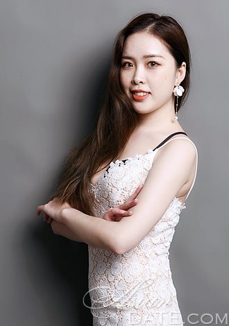 Date the member of your dreams: Asian member Qing from Beijing